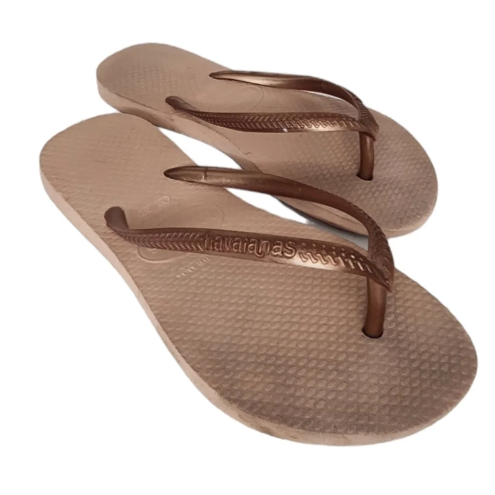 Havaianas Girls Slim Flip-flop Sandals Ballet Rose in Size 3 1/2.
